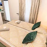 88 - Rooftop Jacuzzi & Terrace Zadar