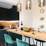 88 - Rooftop Jacuzzi & Terrace * Zadar