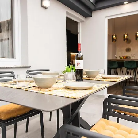 Apartamento 88 - Rooftop Jacuzzi & Terrace Zadar