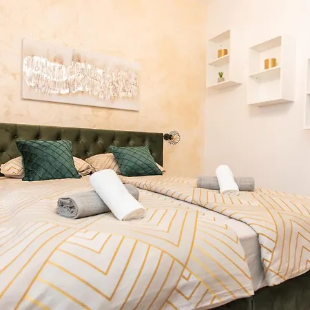 88 - Rooftop Jacuzzi&terrace *