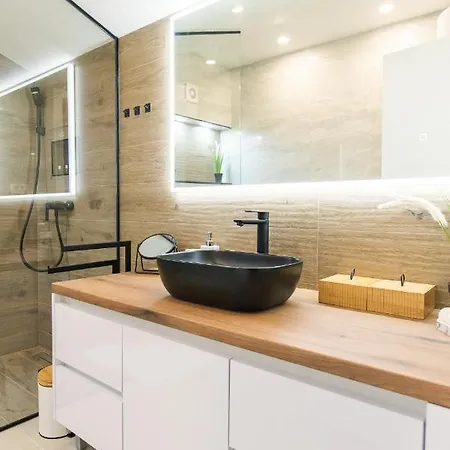 88 - Rooftop Jacuzzi & Terrace Appartement *