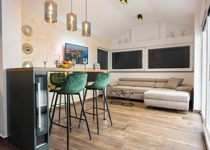 88 - Rooftop Jacuzzi & Terrace 아파트