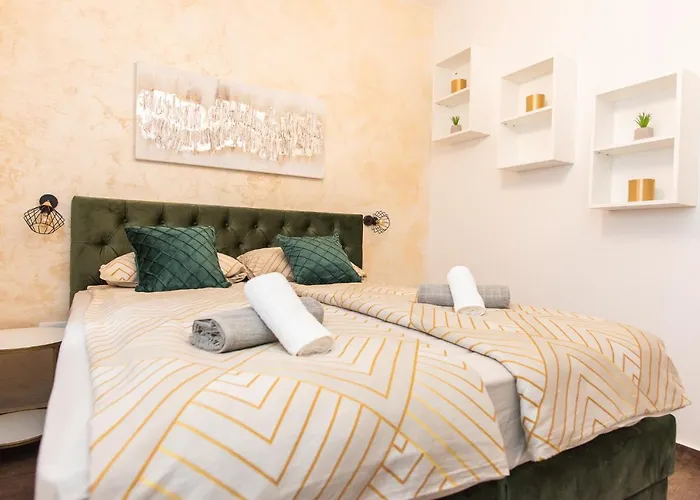 88 - Rooftop Jacuzzi & Terrace *